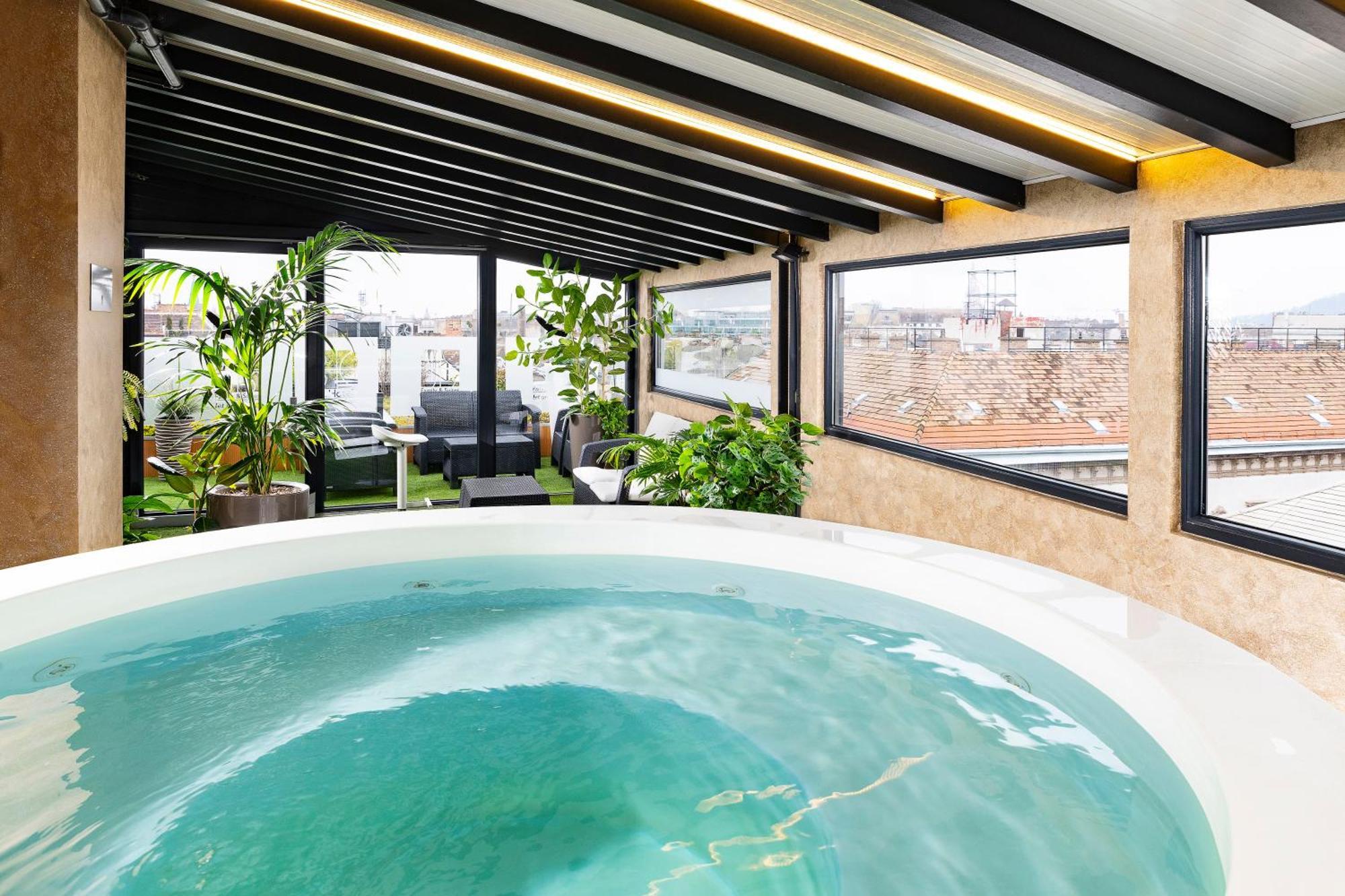 Hotel Bo33 Family & Budapest